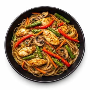 Рисова локшина з куркою в соусі теріякі